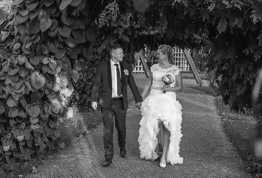 Hochzeitsfotograf Berlin Potsdam Brandenburg Hochzeitsreportage - Hochzeit - Afterwedding - Brautpaar - Britzer Garten